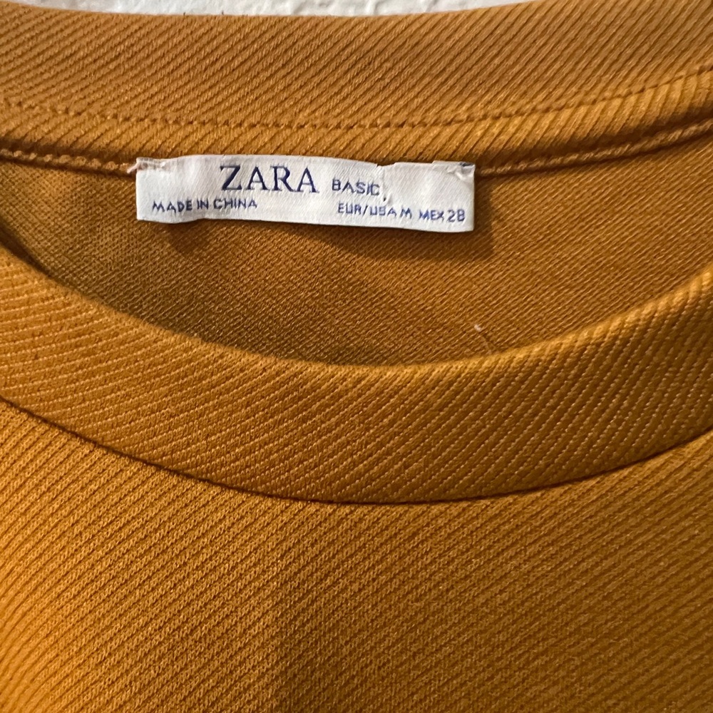 Women's ZARA Mustard Yellow Sweatshirt w Two Front Pockets Size 38